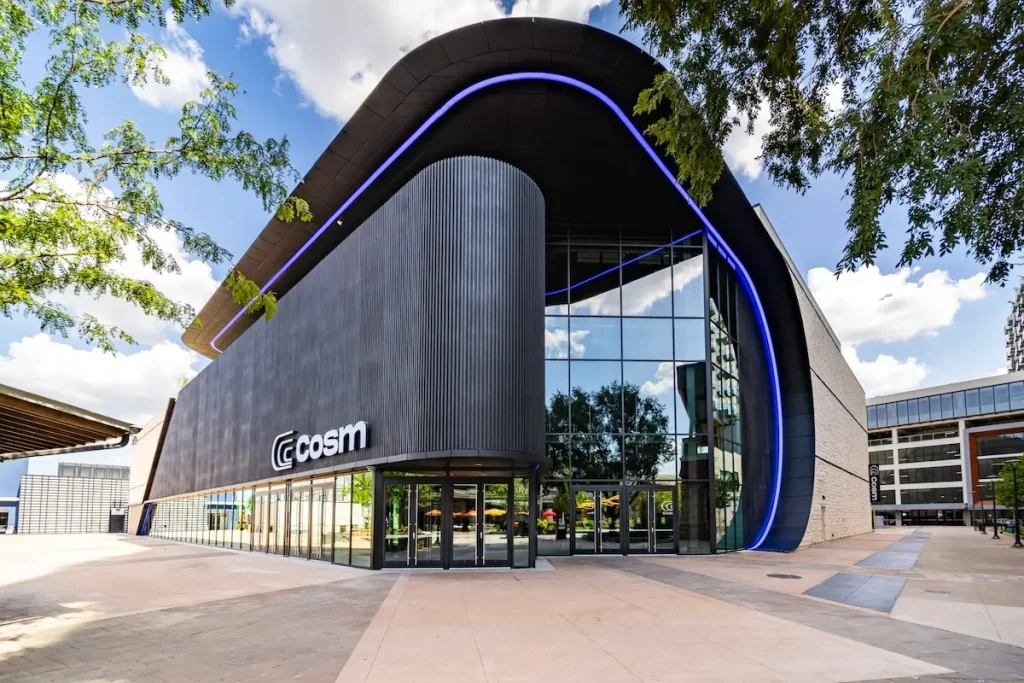 Cosm Dallas 外観